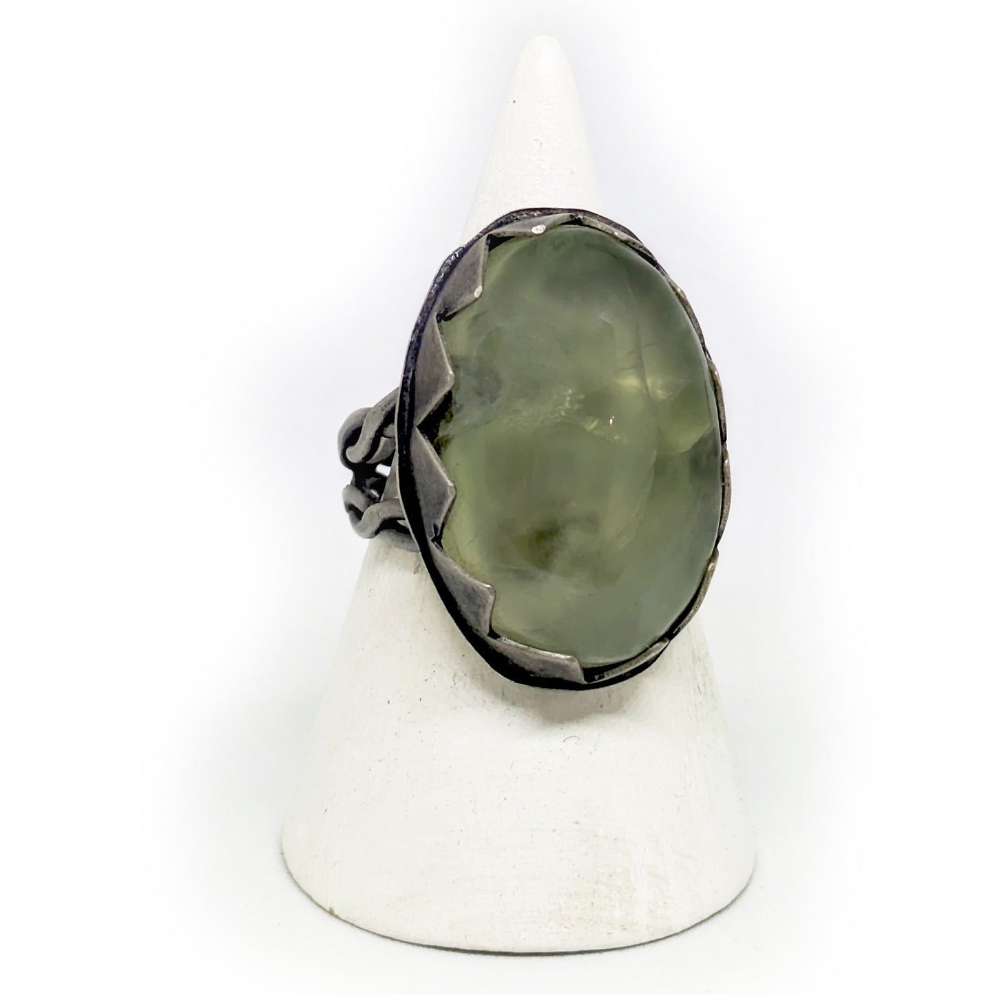 Epidote with Silver Twisted Band size 9